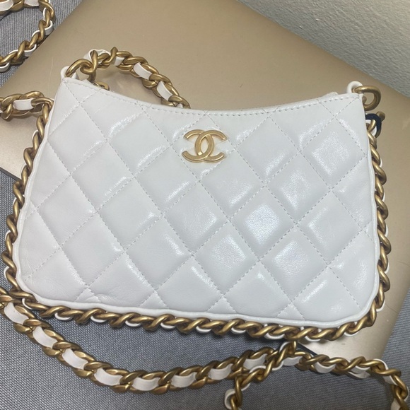 Chanel 2023 Mini Chain Around Hobo - Picture 3 of 6